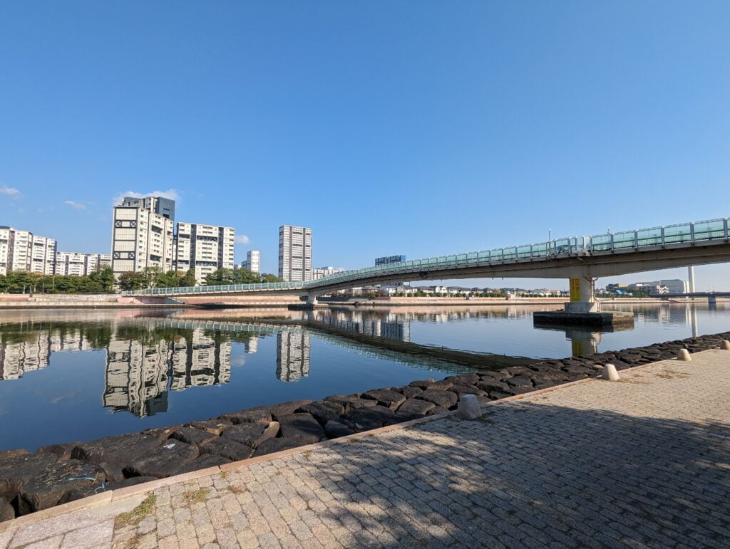 南芦屋浜キャナルパーク(芦屋キャナルパーク)の北側