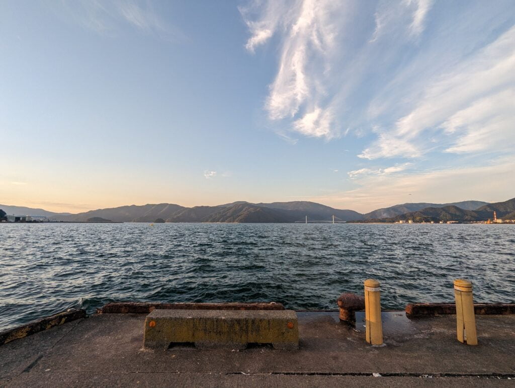 前島埠頭から眺めるクレインブリッジ