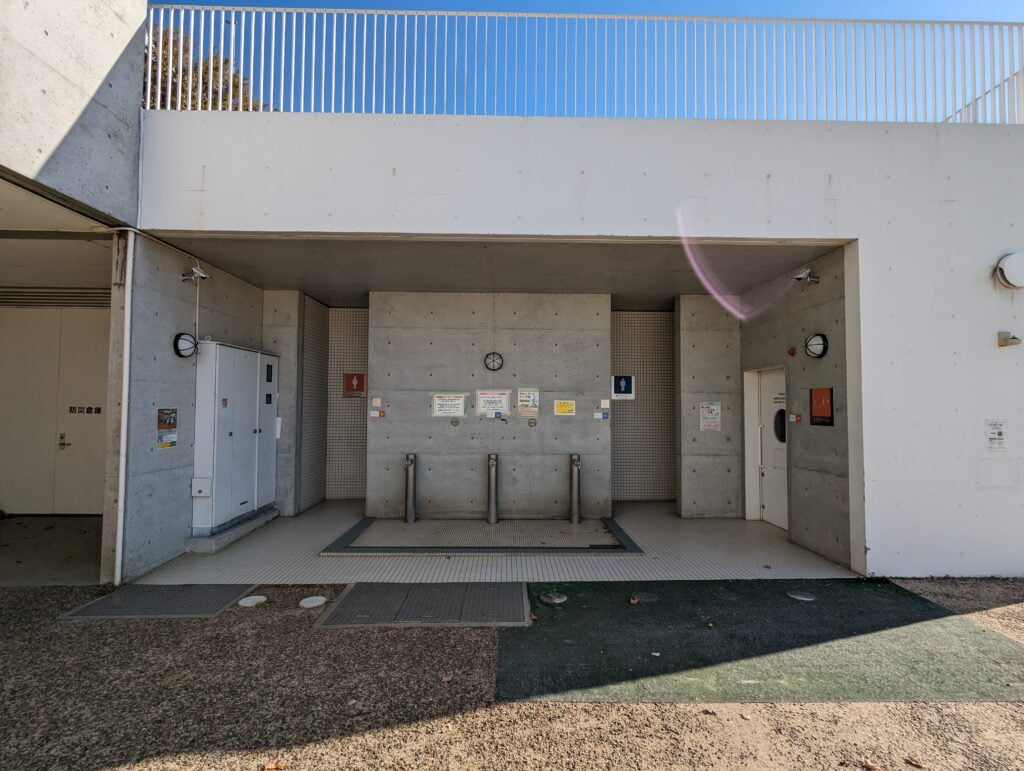 芦屋市総合公園のトイレ