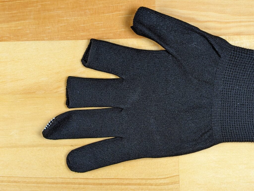 ダイソー スベリ止め手袋(3本指カット、ナイロン、L)のアップ画像